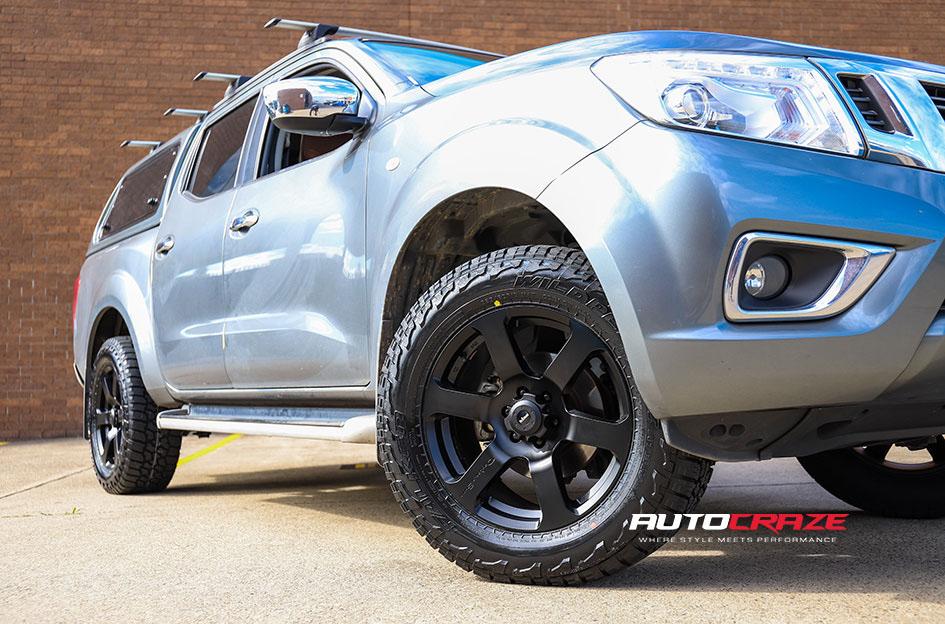 NISSAN NAVARA QUAKE SATIN BLACK